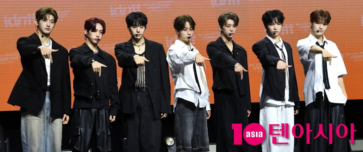 아이덴티티 unevermet, 첫 앨범 'unevermet' 데뷔 앨범[TEN포토+]