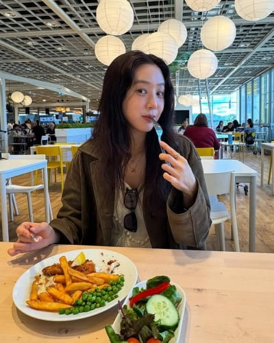 '외국 체류' 정려원, 살 안 찌는 비결은 식후 쇼핑인가