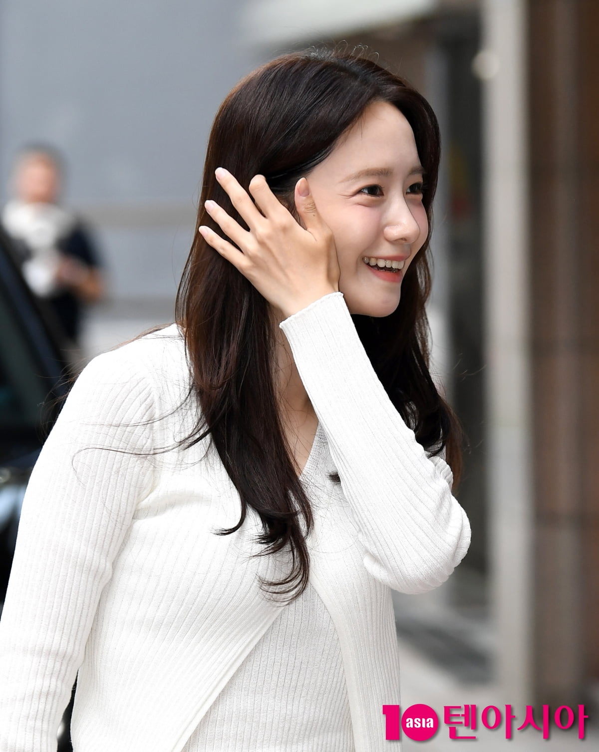 윤아, 달콤한 눈맞춤에 심쿵...폭군의 셰프 쫑파티 온 여신[TEN포토+]