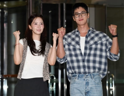 윤아-안보현, '악마가 이사왔다' 드디어 오늘 개봉 파이팅![TEN포토+]