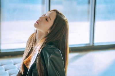 Park Min-young Transforms into a Genius Con Artist in 'Confidence Man KR'