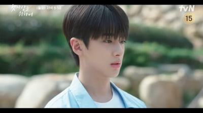 차은우 쏙 빼닮은 Z세대 남배우…'프듀' 출연 6년 만에 '박해준 아들'로 활약 ("첫사랑을')