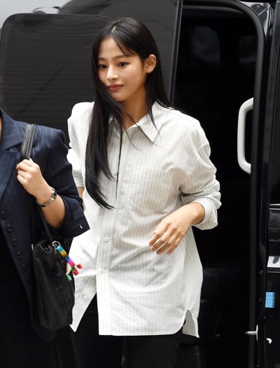 뉴지스 민지, 여름햇살에 더해진 이쁨[TEN포토]