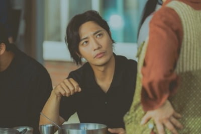 갑작스러운 활동 중단…진구, 5년 만에 공백기 깨고 그간 비하인드 밝힌다 ('여행을')