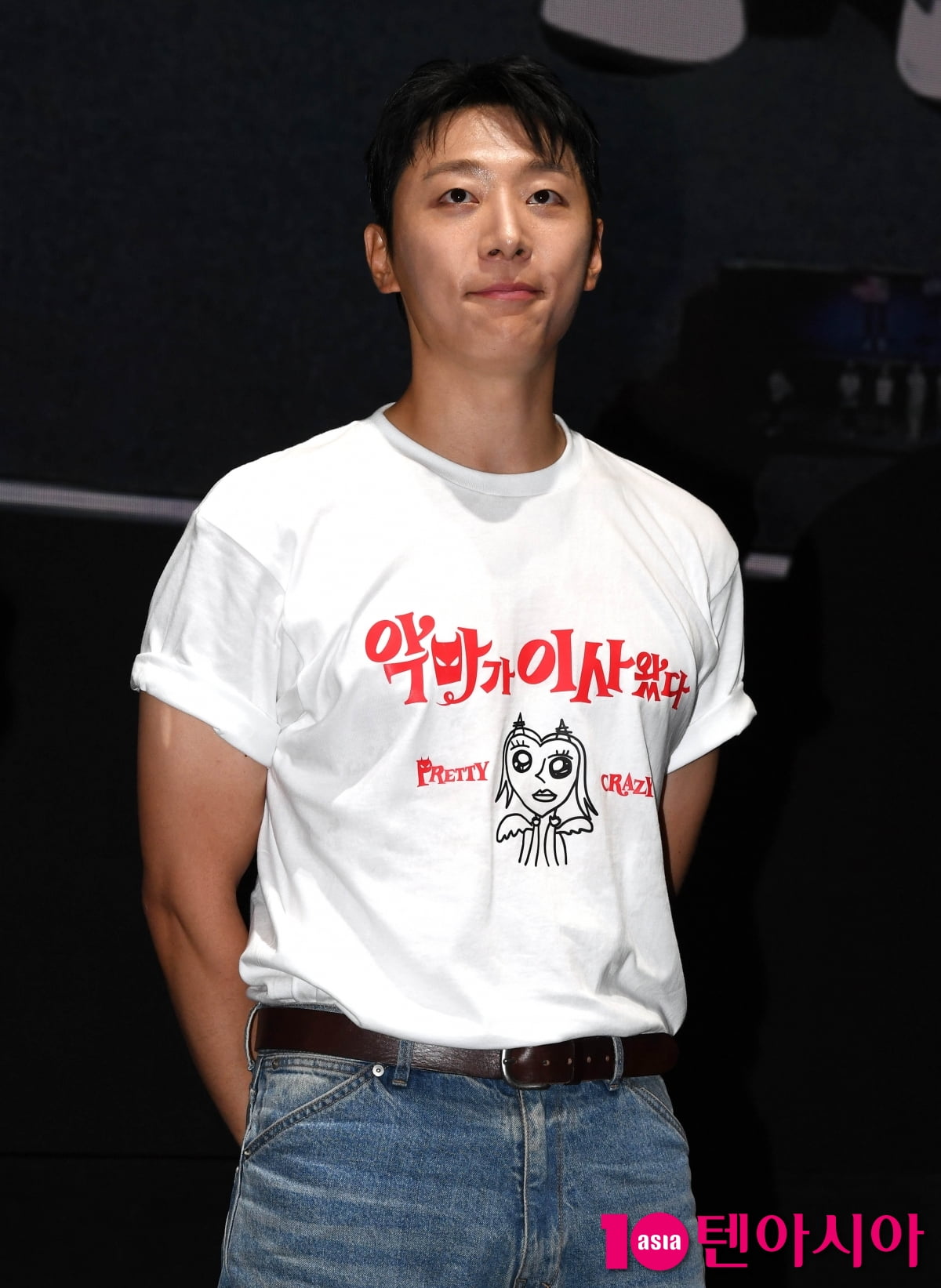 신현수, 팬 서비스하는 잘생긴 도사[TEN포토+]