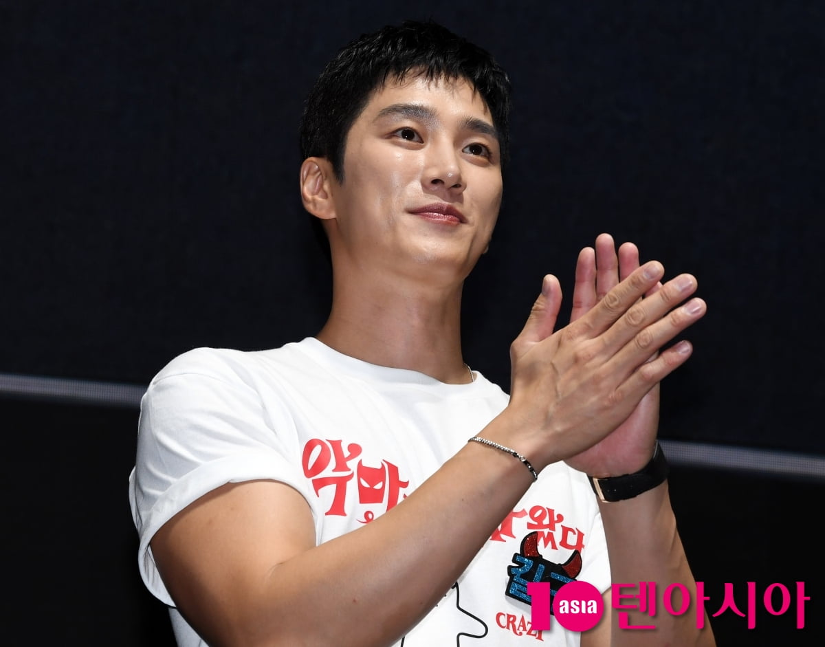 안보현, 멍뭉미 가득한 비주얼[TEN포토+]