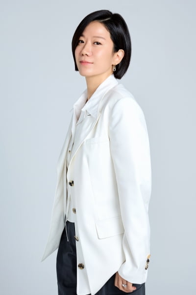 [공식] 전혜진, 故 이선균 사별 아픔 딛고 뜻깊은 소식 알렸다…10년 만에 연극 무대 복귀