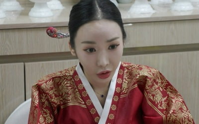 김주연, 반신마비 후 무속인 됐다…"2년간 하혈, 먹지도 자지도 못해 12kg 빠져"('1호가')
