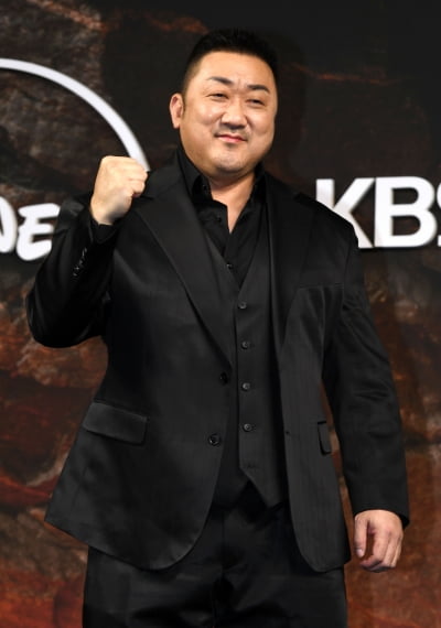 마동석, 비판에 결국 입 열었다…"머리카락 한 움큼씩 빠져" ('트웰브')