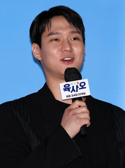 [공식] '35세 미혼' 고경표, 깜짝 소식 전했다…제작 영화 '미로' 부산국제영화제 진출