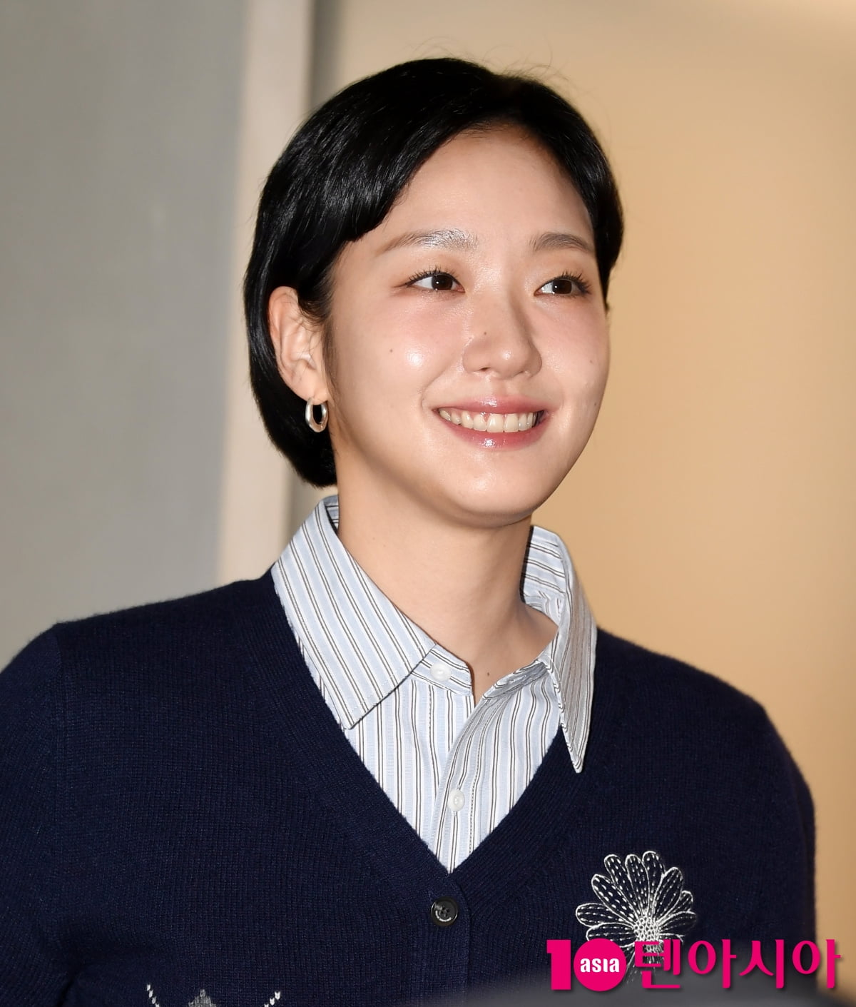 김고은, 청순미 뿌리는 미소...가을을 입다[TEN포토+]