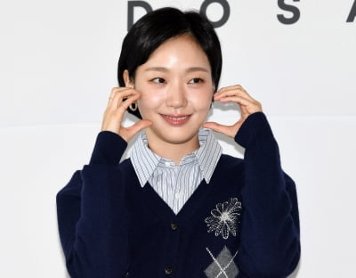김고은, 청순미 뿌리는 미소...가을을 입다[TEN포토+]