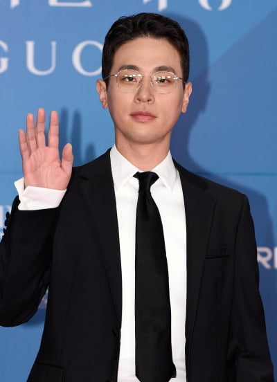 박정민 "조롱 아니냐"…연상호 '칭찬 공격'에 응수 ('얼굴')