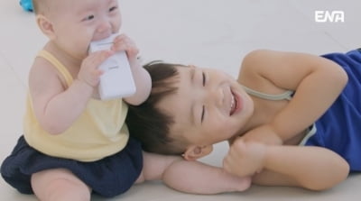 아기가 아기를 돌보네…4세 태하, 7개월 여동생 '일일 엄마' 자처 ('내생활')