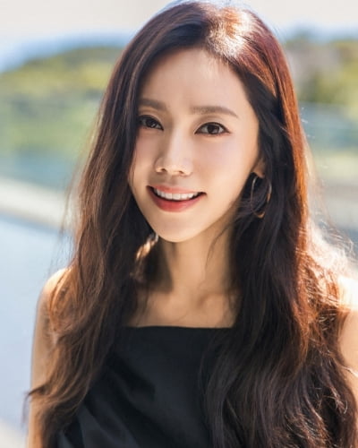 '우효광♥' 추자현, 우아한 자태 뽐내며 연하 남편과 달달한 투샷…'선남선녀 따로 없네'