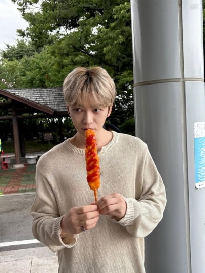 '재산 1조설' 김재중, 나이 39세에 이렇게 귀여워도 되나…'20년 째 비주얼 쇼크'