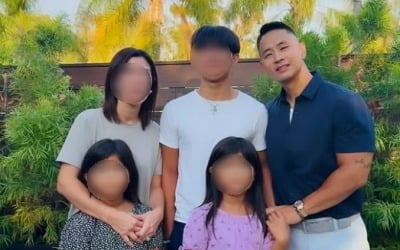 "유승준이 왜 3명이지?"…붕어빵 쌍둥이 딸+훈남 아들과 가족사진