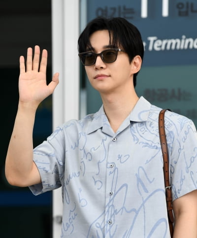 이준호, 여름태양도 질투하는 비주얼...오늘도 잘생김[TEN포토+]