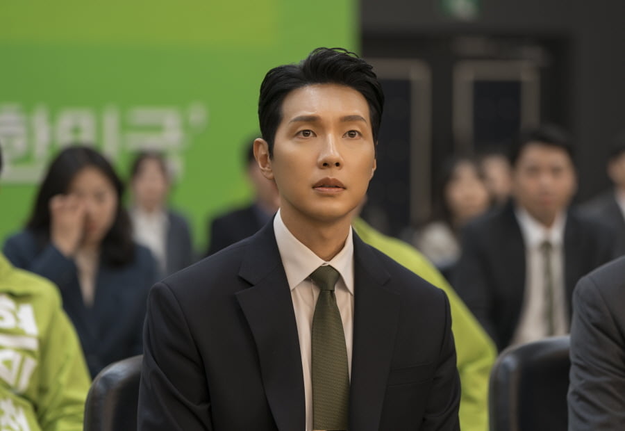 지현우, 고아원 출신 국회의원 됐다…"진심 다하겠다는 약속 지키려 노력" ('퍼스트레이디')