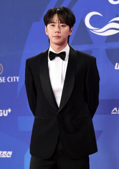 이준영, '아이유 남친' 이후 경사 늘었다…'올해를 빛낸 남자배우' 선정