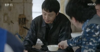 KBS2ドラマ『華麗なる日々』、建設現場での飲酒シーンに謝罪