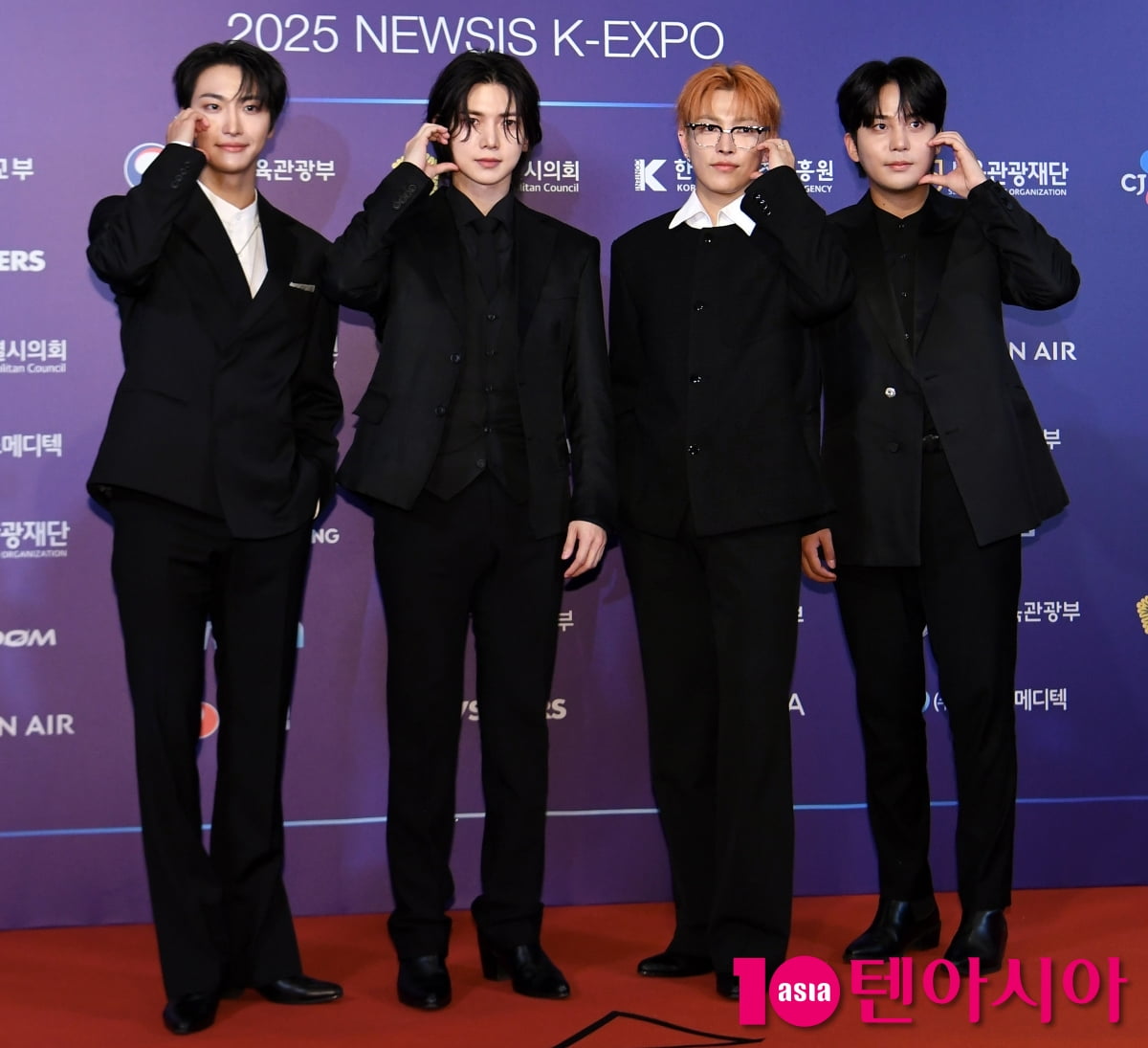 에이티즈, 귀엽게 볼콕[TEN포토+]
