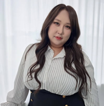 Korean Entertainer Pungja Embarks on a Double Move: Home and Office Relocation