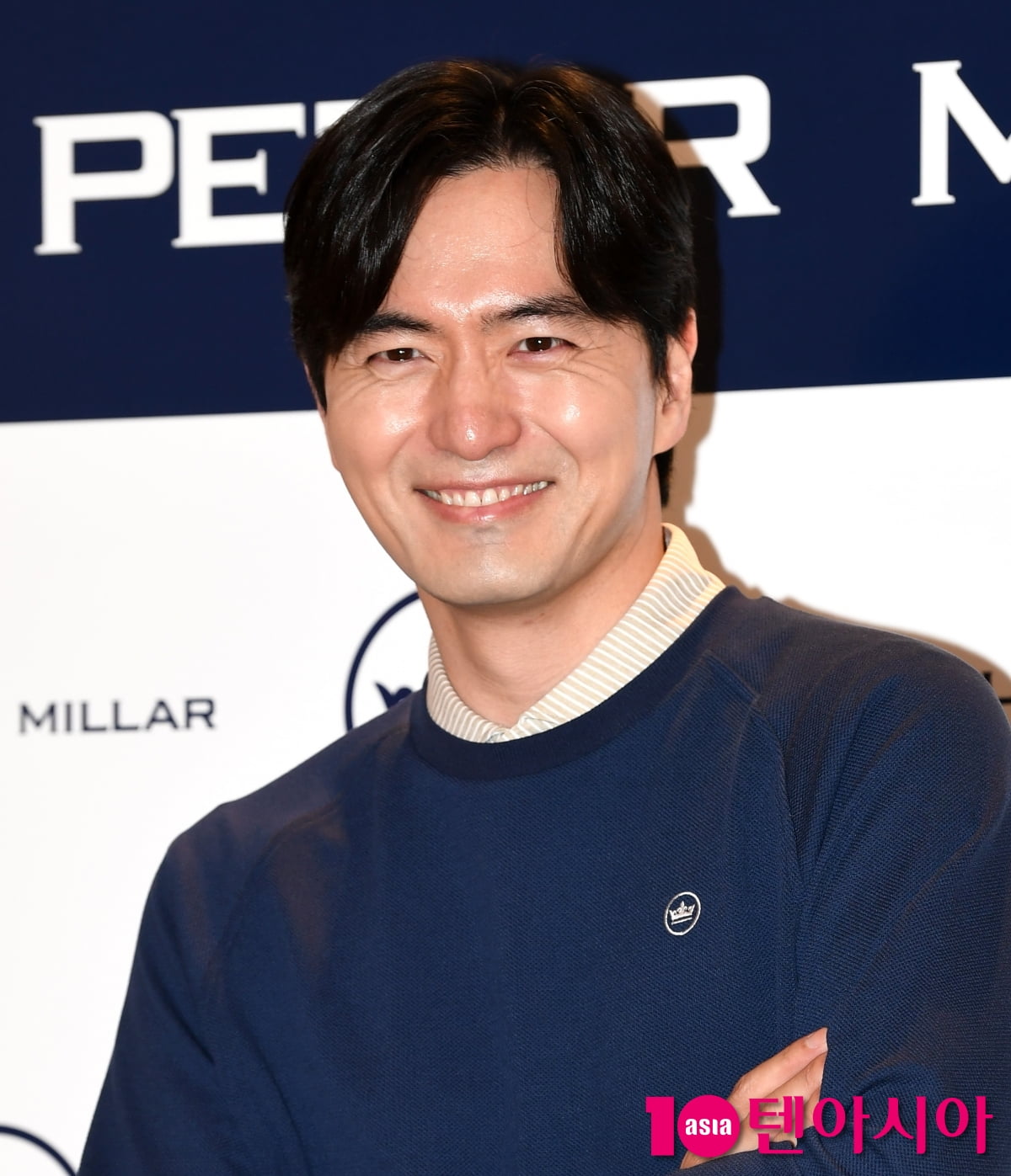 이진욱, 머리부터 발끝까지 센스 가득...샤프한 외모[TEN포토+]