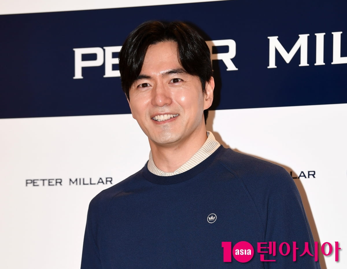 이진욱, 부드러운 카리스마...스윗한 미소[TEN포토+]
