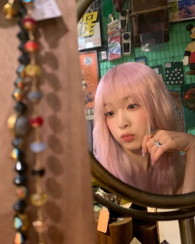 '34세' 레드벨벳 아이린, 나이 안 믿기는 동안 미모…'핑크 헤어도 완벽 소화'