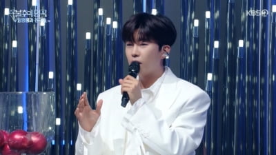 [종합] 5년 만에 돌아온 임영웅, 축구 사랑 대단해…"입단 조건은 회식" ('불후의 명곡')