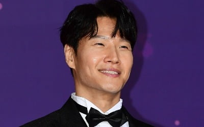 "사회는 유재석" 김종국, ♥예비신부 정체 밝혔다…"방송 출연 NO, 나랑 완전 달라" ('런닝맨')