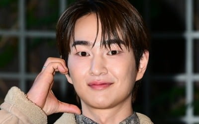 [공식] 온유, 데뷔 18년 차에 기쁜 소식 전했다…日 미니 2집 'SAKU' 발매