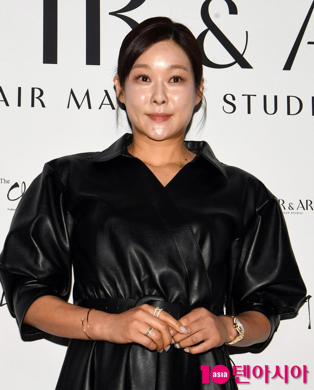 현영, 자녀 학비만 12억이라더니…"학부모 상담도 영어, 번역기 들고가" ('돌싱포맨')