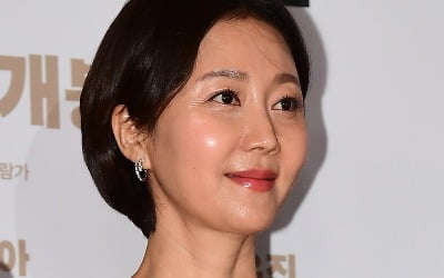 염정아, 뺨 맞고 쓰러졌다…"힘 조절 못해, 결국 촬영장 이탈" ('라스')