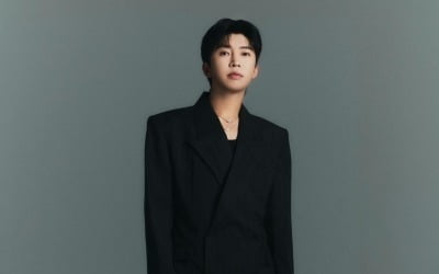 임영웅, 팬덤 화력 식으니 곡도 성적도 '밍밍'…"'순간을 영원처럼'=강점 전혀 못 살려" [TEN뮤직]