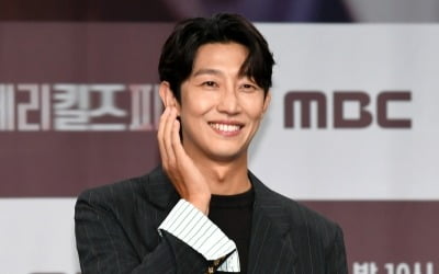 [공식] '갤러리 관장 딸♥' 강기영, 드디어 기쁜 소식 알렸다…영화 '빌리브'로 스크린 복귀