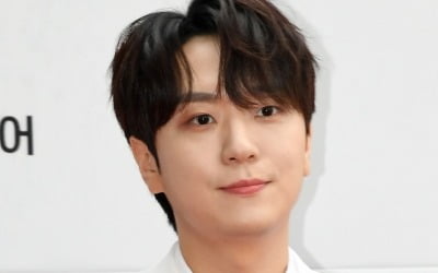 '김연아♥' 고우림, 결혼 4년 차에 기쁜 소식 전했다…'THE WAVE' 앙코르 콘서트 성료
