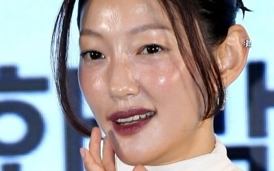 イ・エル、高校中退から俳優への道を語る