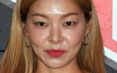 '38세 미혼' 송해나, ♥전남친 폭로했다…"생일파티서 다른 여자와 키스" ('탐비')