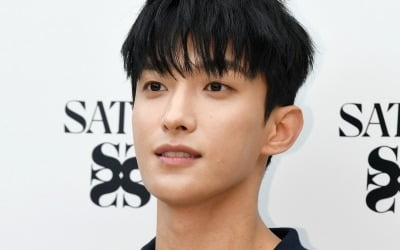 세븐틴 도겸, 요즘 잘나가네…영화 함께 보고 싶은 남자 가수 1위 [TEN차트]