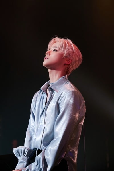 '31세' 아이콘 김진환, 데뷔 10주년에 깜짝 소식…"또 하나의 시작이자 소중한 약속"