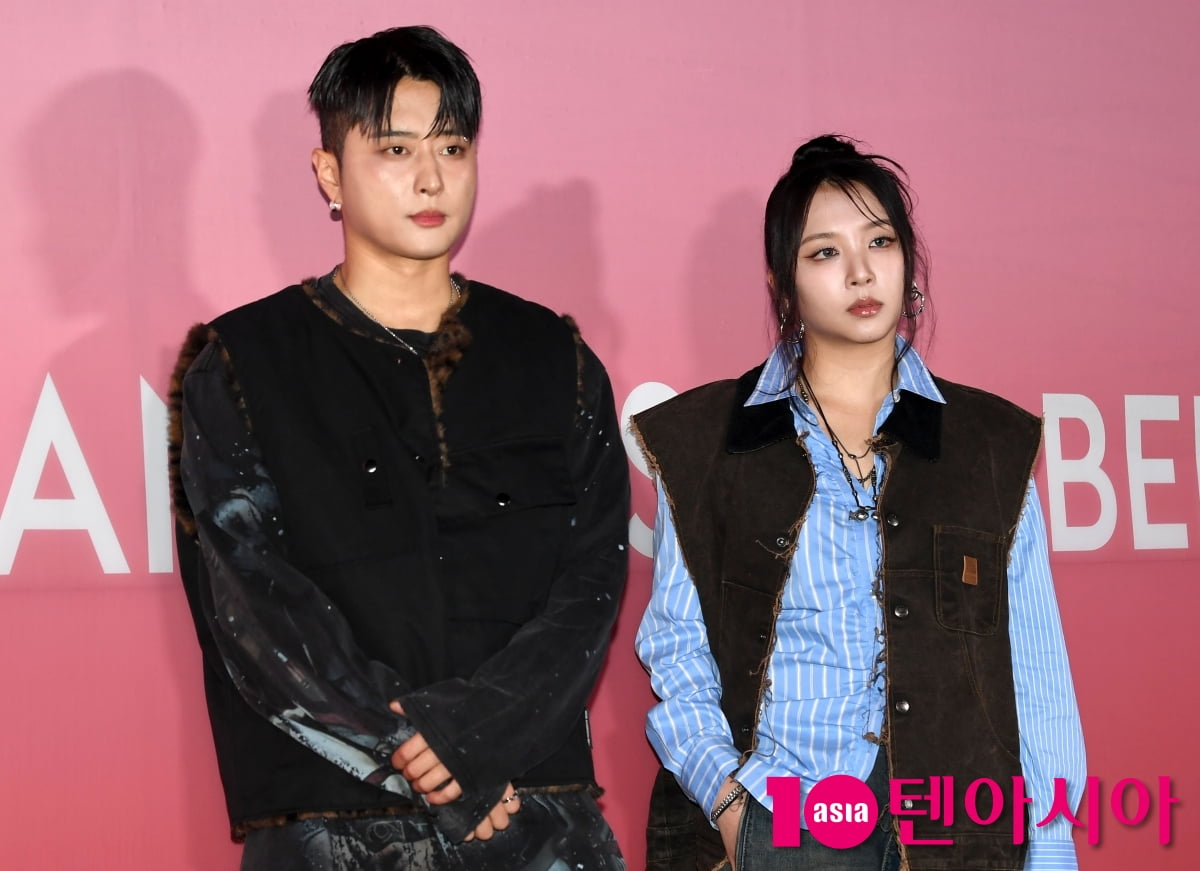 KARD 전지우-제이셉, 서울패션위크 나들이[TEN포토+]