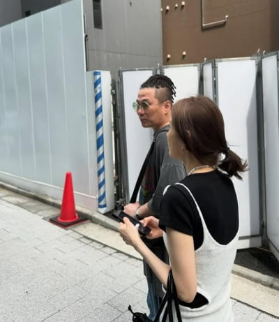 '이혼' 윤민수, 전처와 나란히 '가족 여행'…대화 부족했다더니