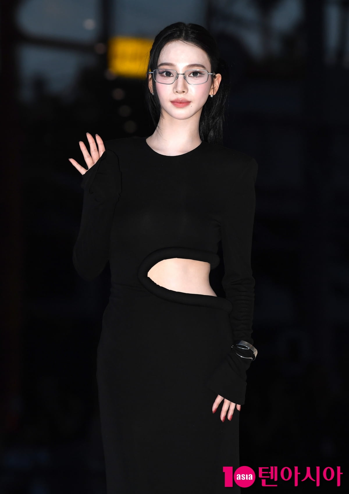 에스파 카리나, 안경으로 시선강탈...오늘도 이쁨 한 가득[TEN포토+]