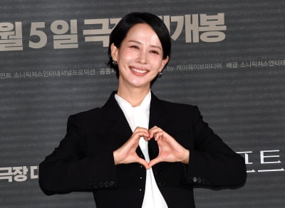 조여정 "제가 춤 못 추게 생겼나봐요"…10분간 합 맞춘 소다팝 챌린지[인터뷰]
