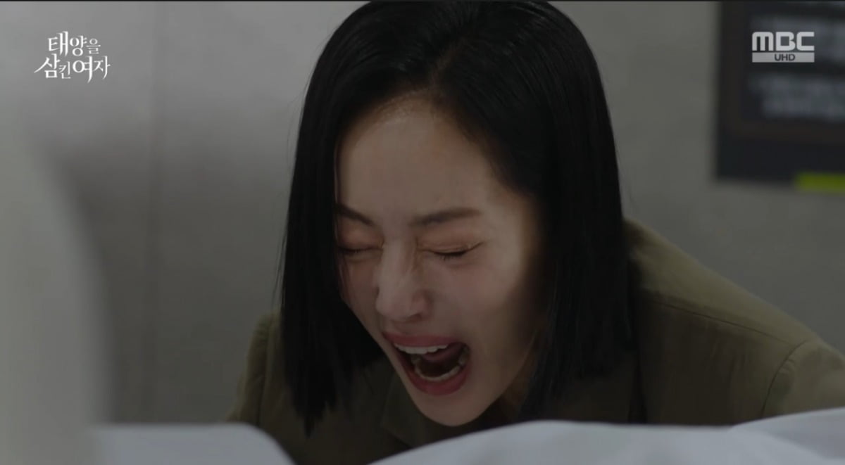 윤아정 자극하는 장신영, 잔인한 복수 시작…"내 딸 살려내" ('태양을삼킨여자')