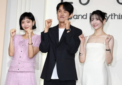 Netflixシリーズ『ウンジュンとサンヨン』制作発表会にチョ・ヨンミン監督、キム・ゴウン、パク・ジヒョンが登場