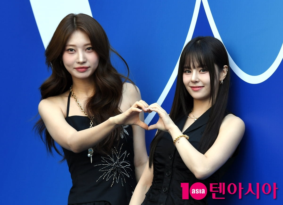에버글로우 시현-이유, 예쁨 넘치는 하트[TEN포토]