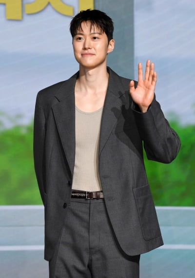 공명, '학창 시절 인기' 인정했다…"장난스레 고백했다 진짜 사귀어"('고백의 역사') [TEN인터뷰]